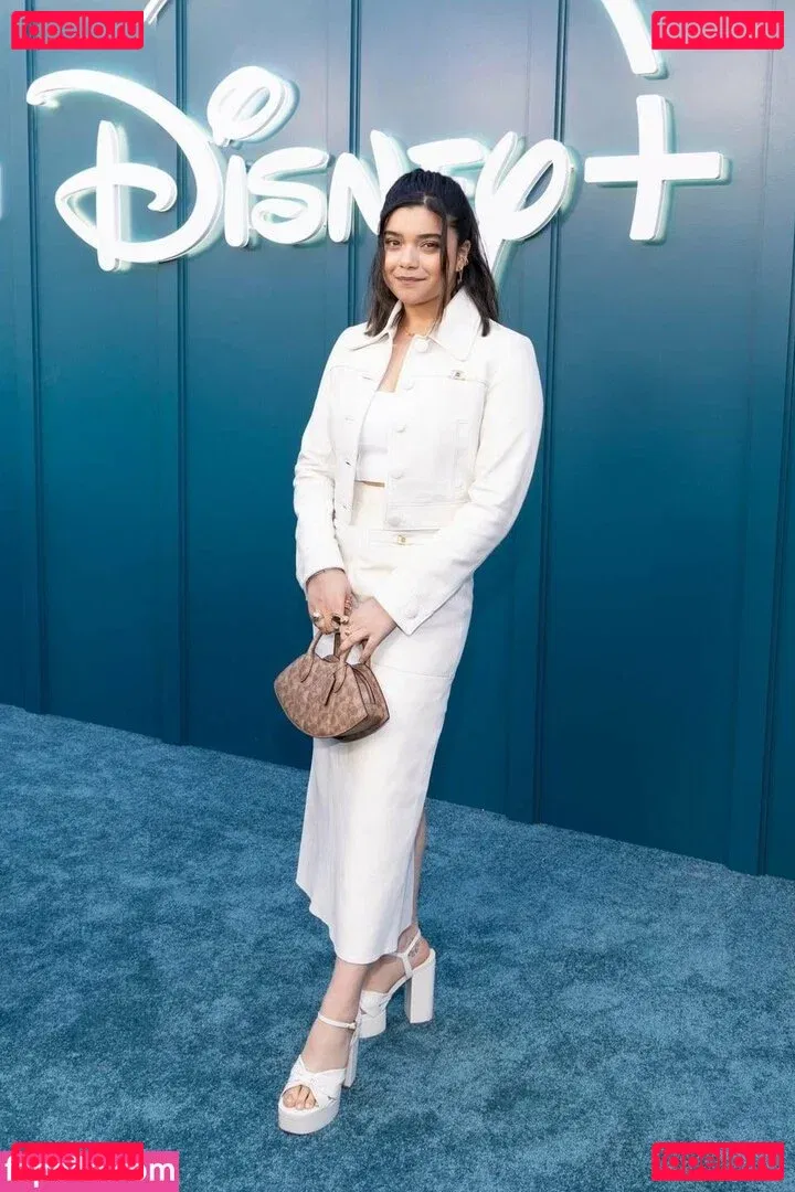 Iman Vellani Onlyfans Photo Gallery 