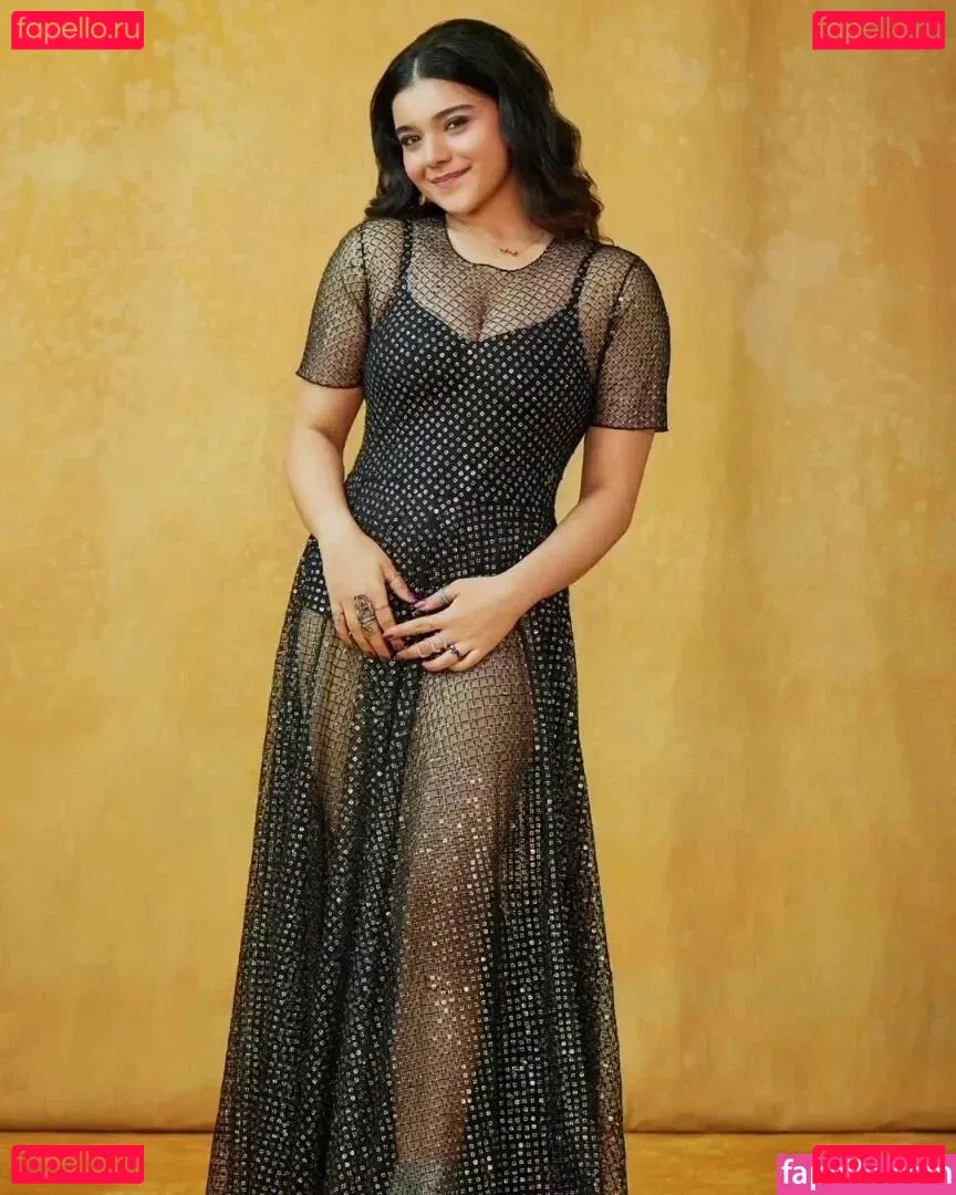 Iman Vellani Onlyfans Photo Gallery 