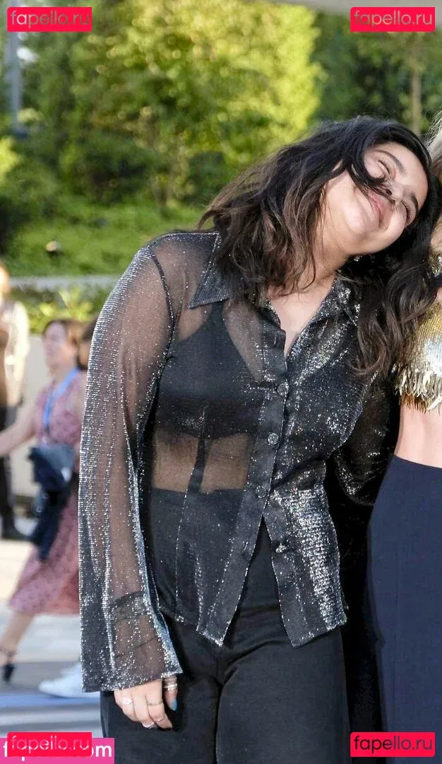 Iman Vellani Onlyfans Photo Gallery 