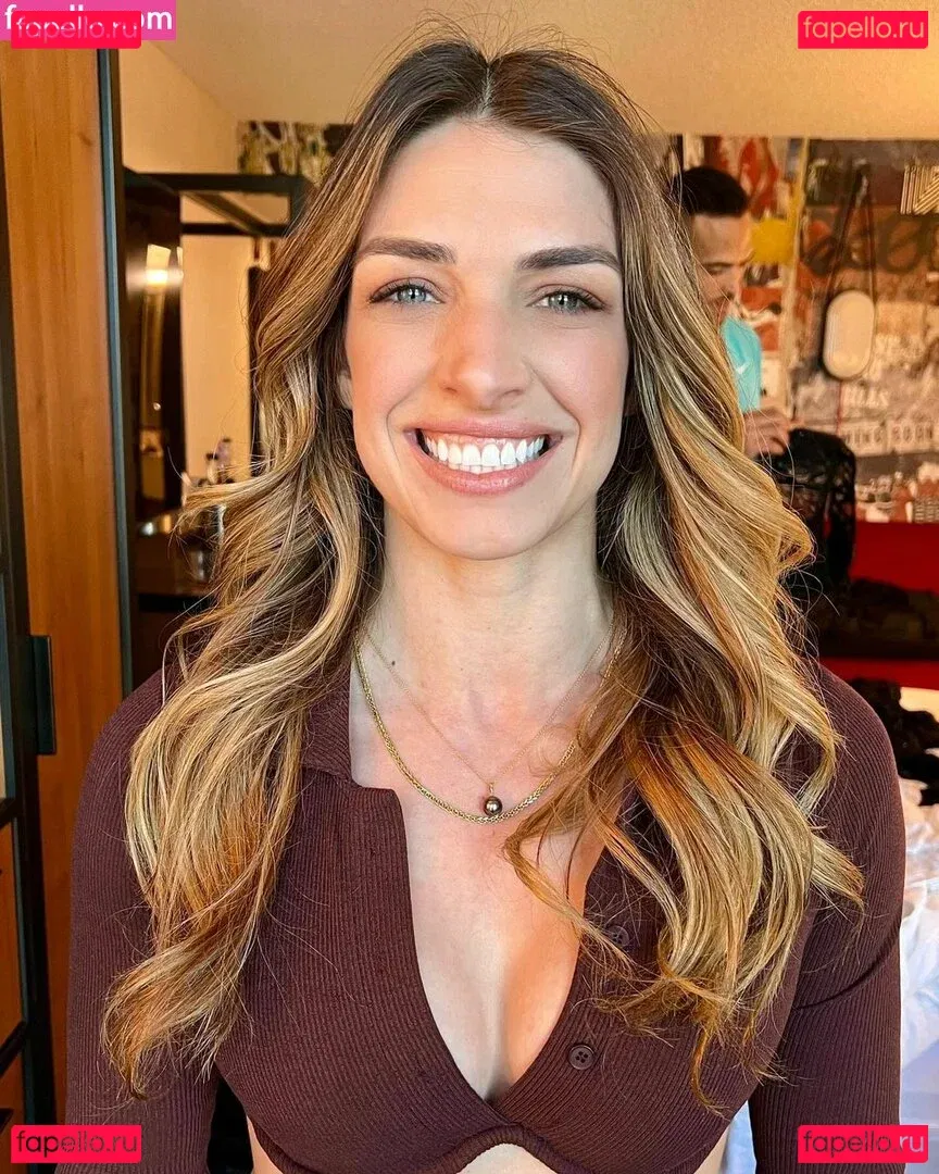 MacKenzie Dern Onlyfans Photo Gallery 