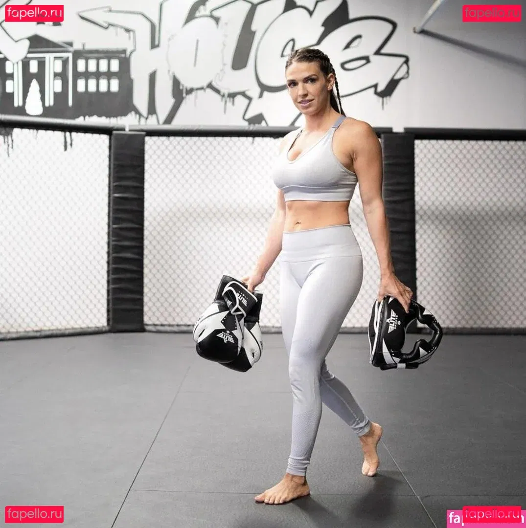 MacKenzie Dern Onlyfans Photo Gallery 