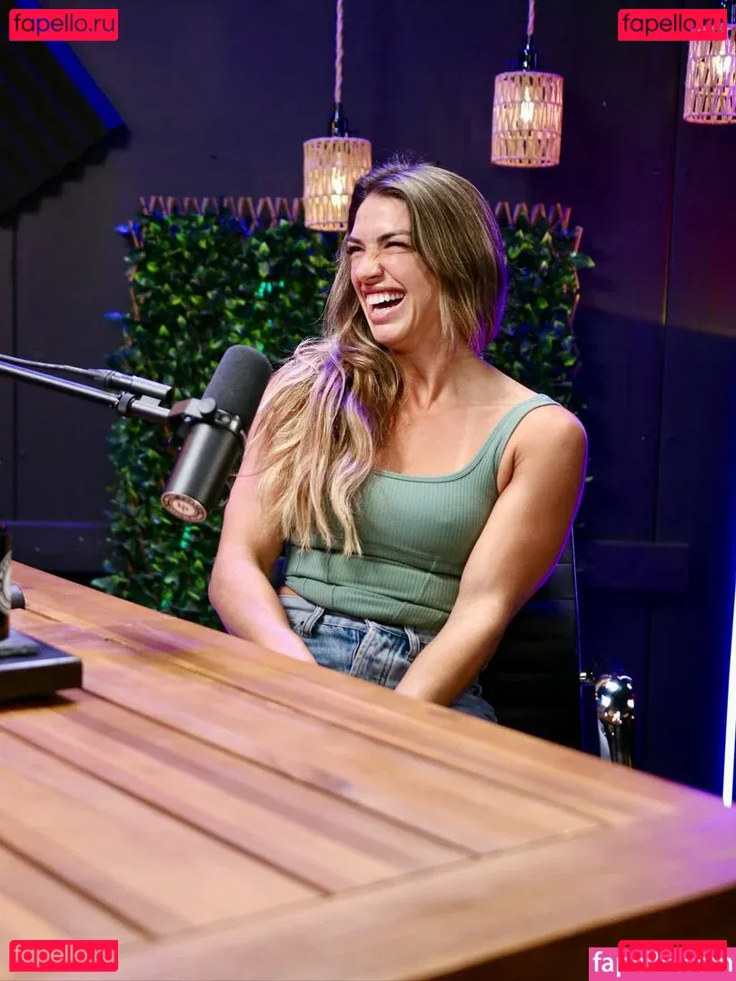 MacKenzie Dern Onlyfans Photo Gallery 