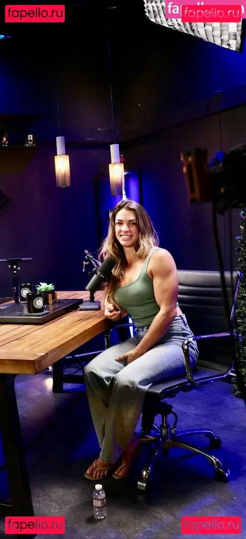 MacKenzie Dern Onlyfans Photo Gallery 