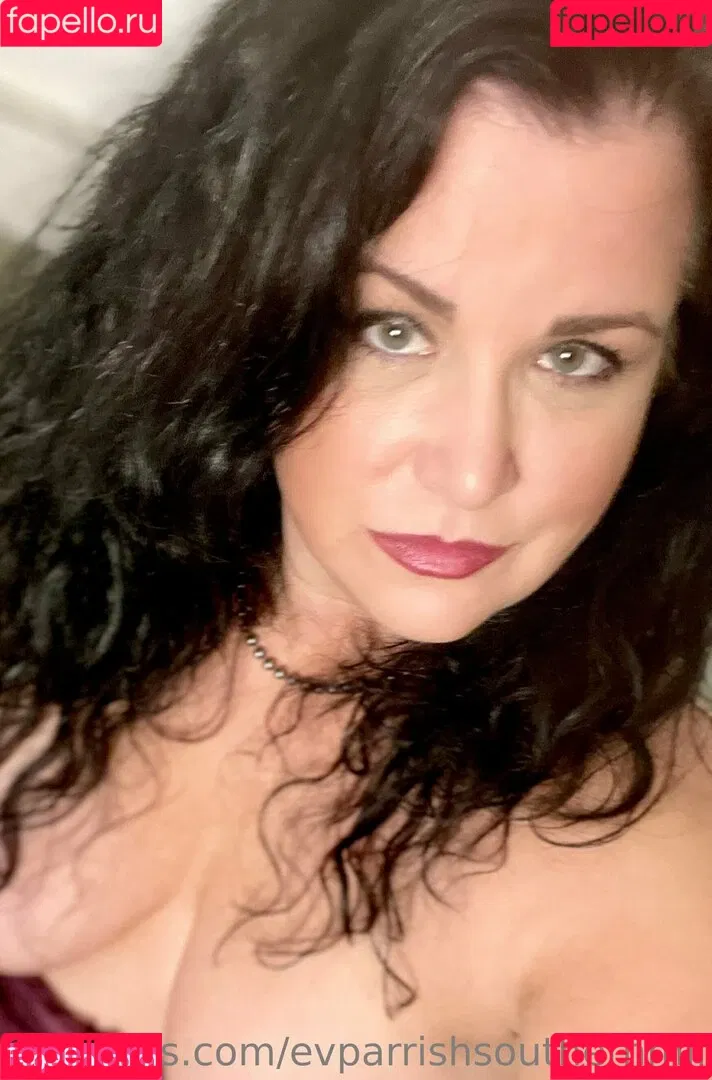 evparrish Onlyfans Photo Gallery 