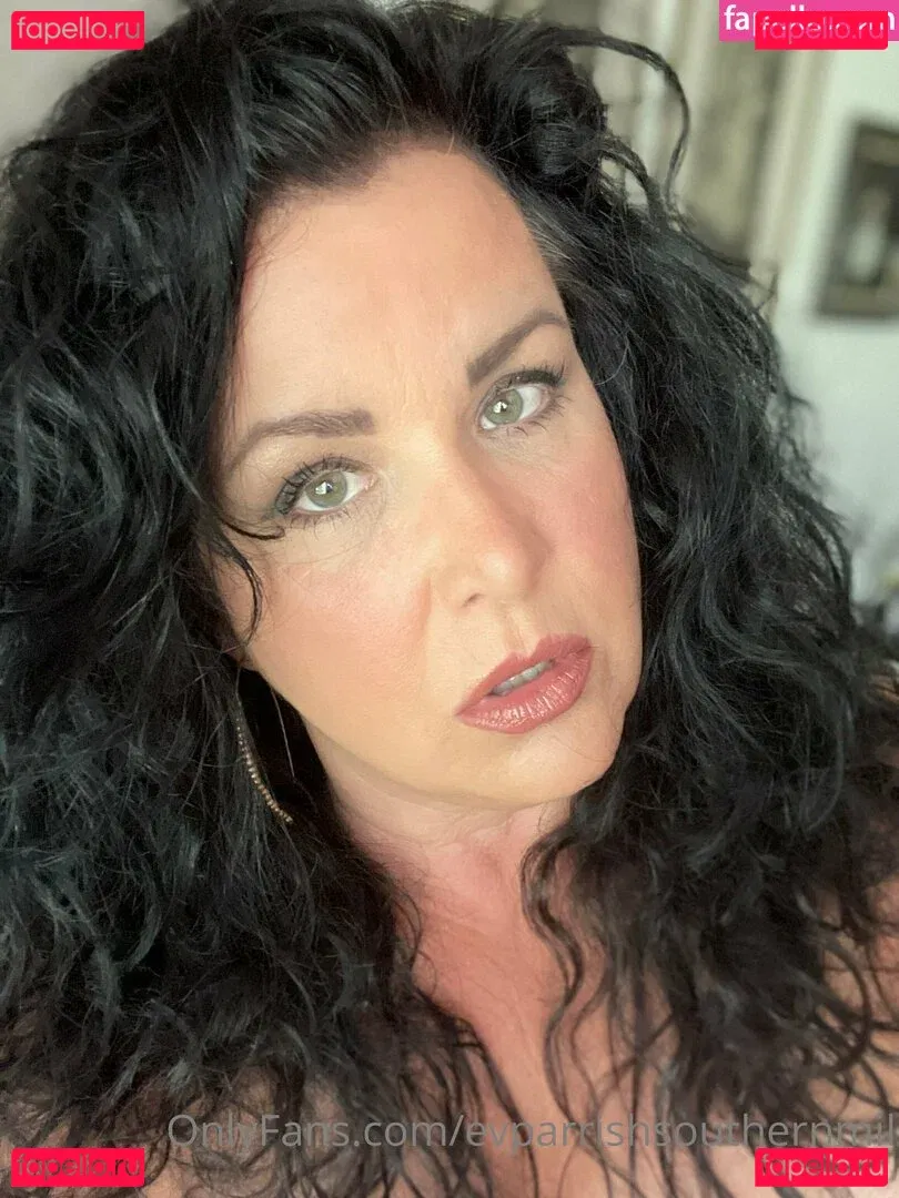 evparrish Onlyfans Photo Gallery 