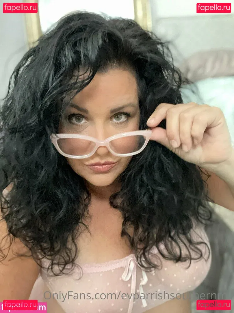 evparrish Onlyfans Photo Gallery 