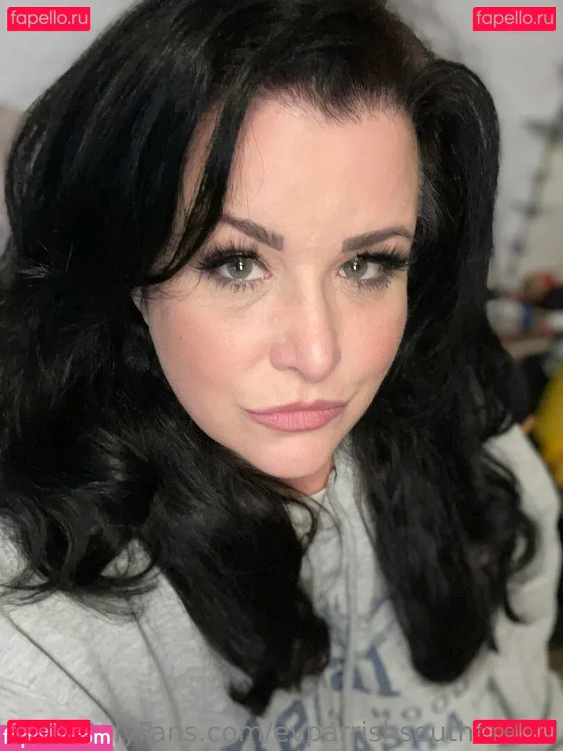 evparrish Onlyfans Photo Gallery 