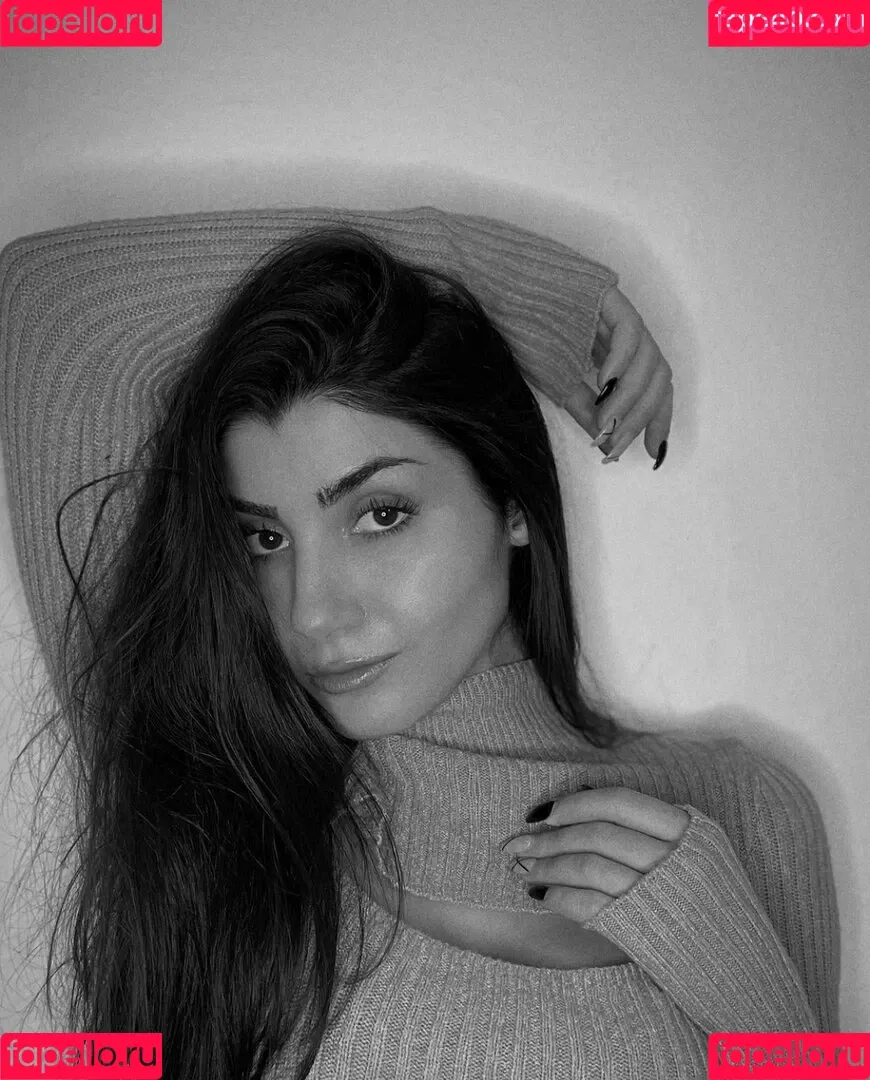 Asti Gevorgyan Onlyfans Photo Gallery 
