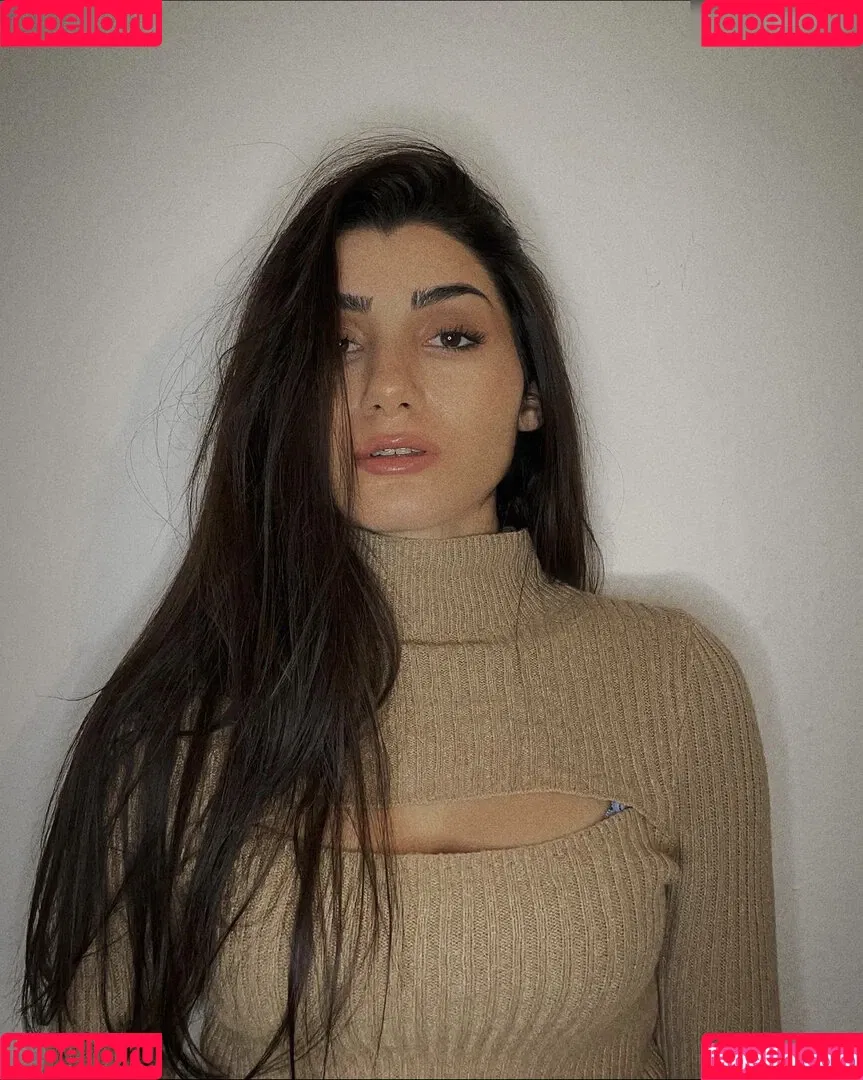 Asti Gevorgyan Onlyfans Photo Gallery 