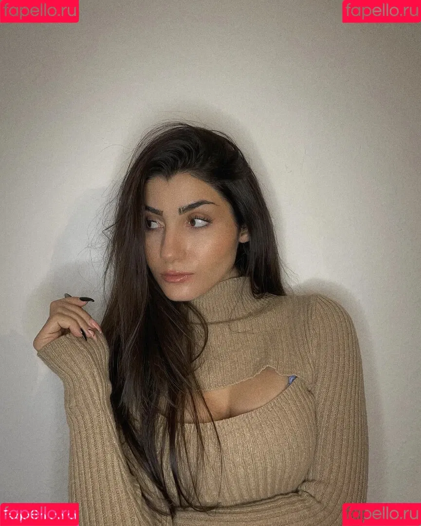 Asti Gevorgyan Onlyfans Photo Gallery 