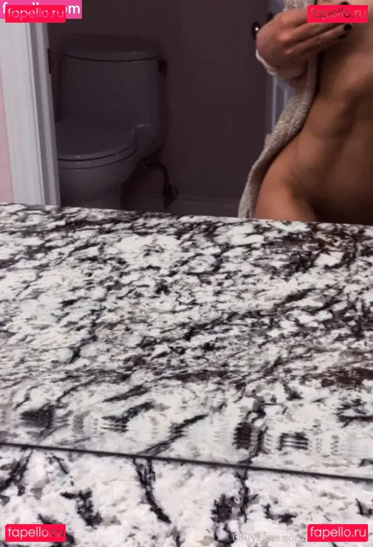 spicypeach8 Onlyfans Photo Gallery 