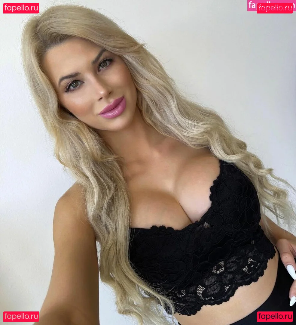 Jenny Doll Onlyfans Photo Gallery 