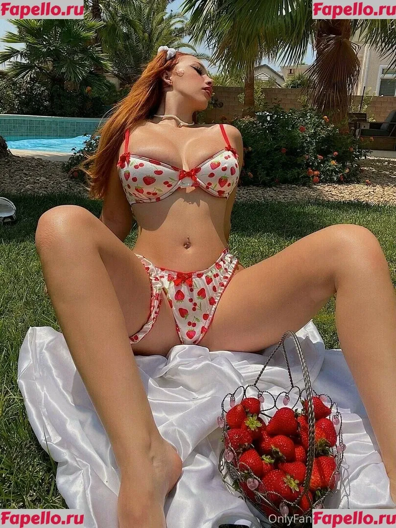 Lacey Laid Onlyfans Photo Gallery 