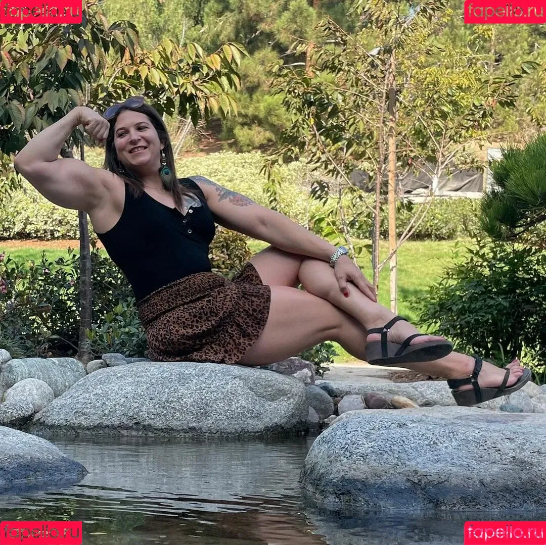 Eva The Supergirl Onlyfans Photo Gallery 