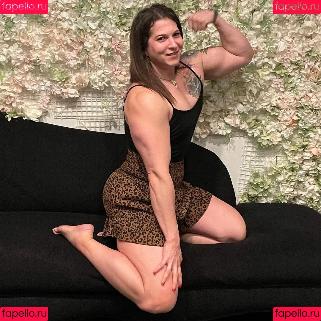 Eva The Supergirl Onlyfans Photo Gallery 