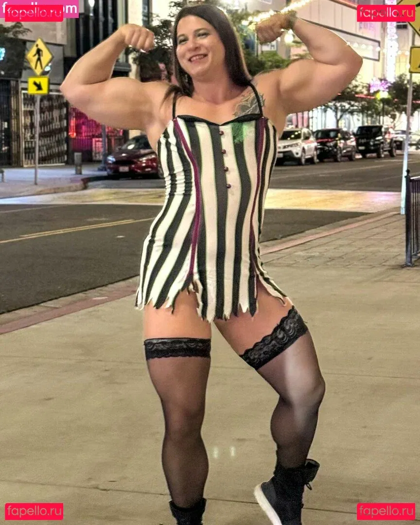 Eva The Supergirl Onlyfans Photo Gallery 