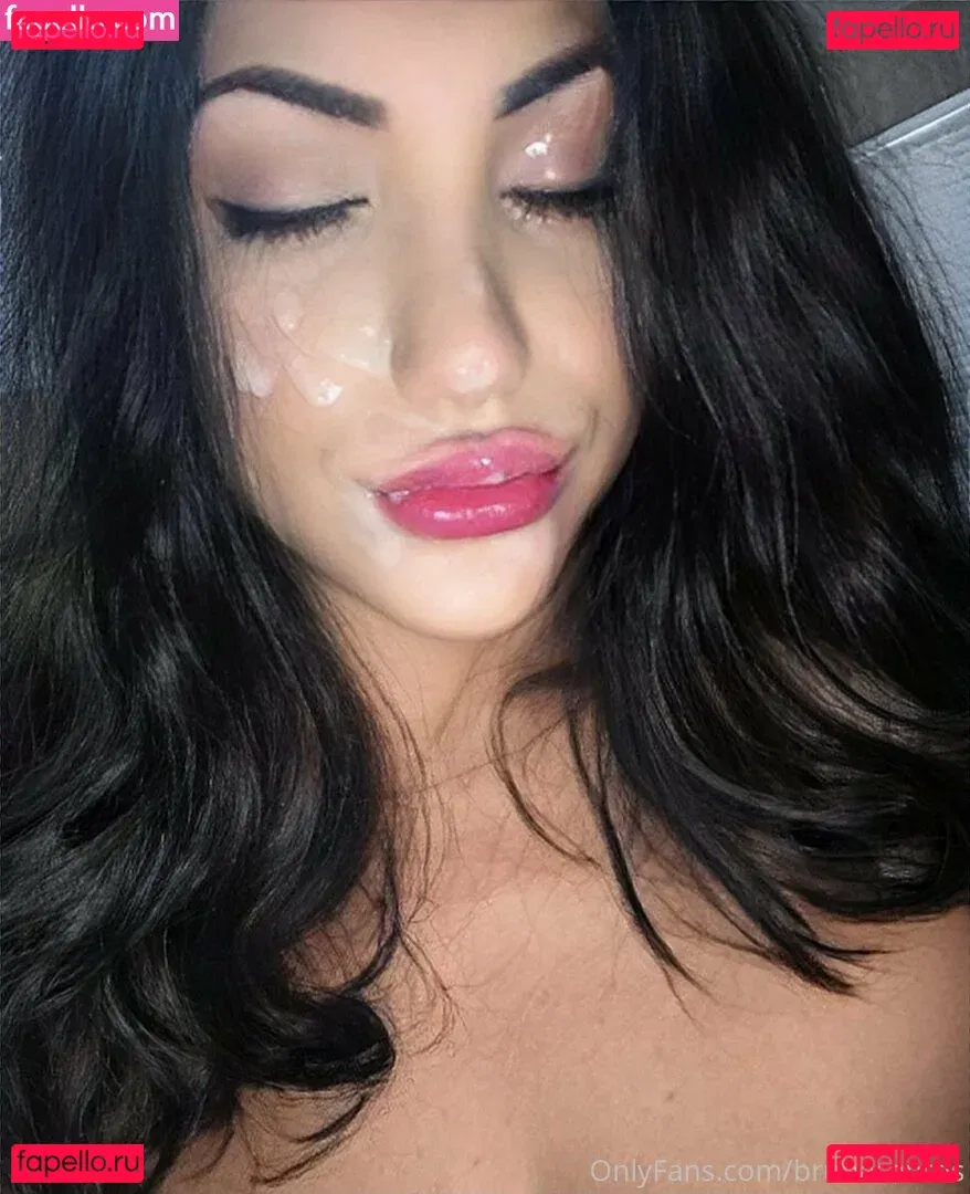 BrunaSantos Onlyfans Photo Gallery 