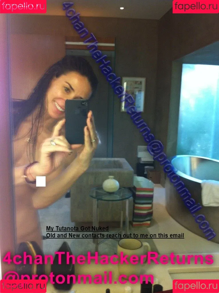Demi Moore Onlyfans Photo Gallery 