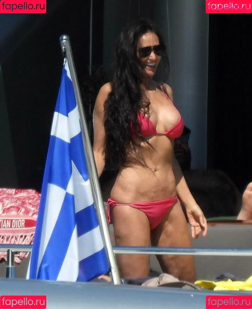Demi Moore Onlyfans Photo Gallery 