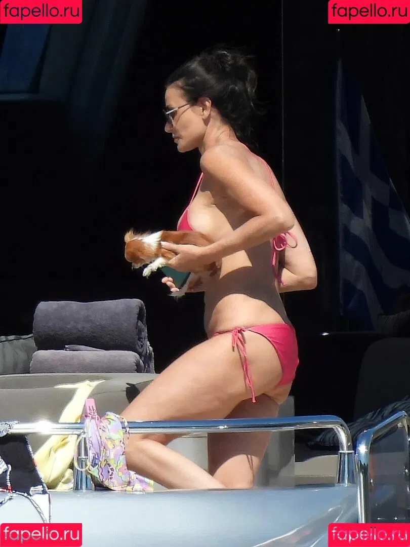 Demi Moore Onlyfans Photo Gallery 