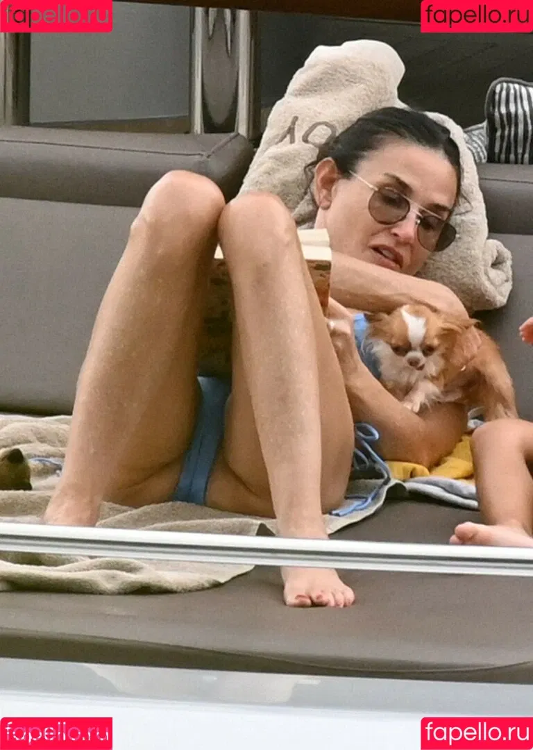 Demi Moore Onlyfans Photo Gallery 
