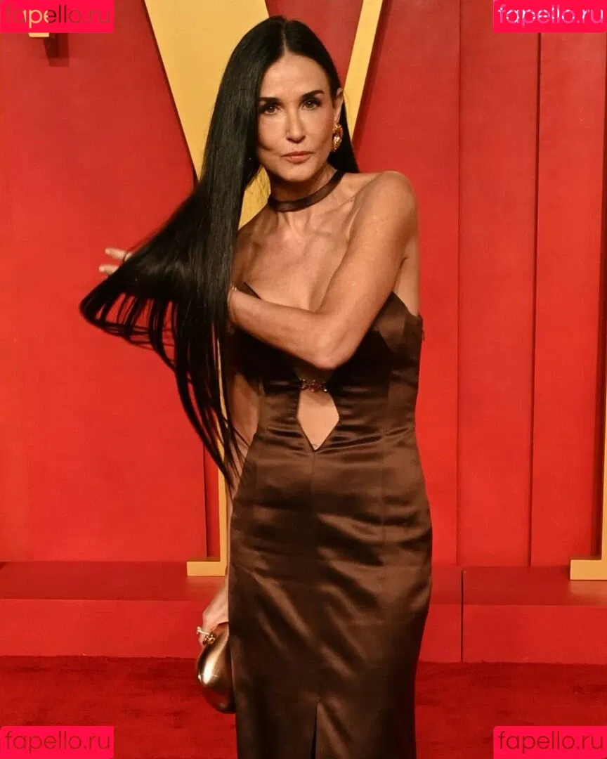 Demi Moore Onlyfans Photo Gallery 