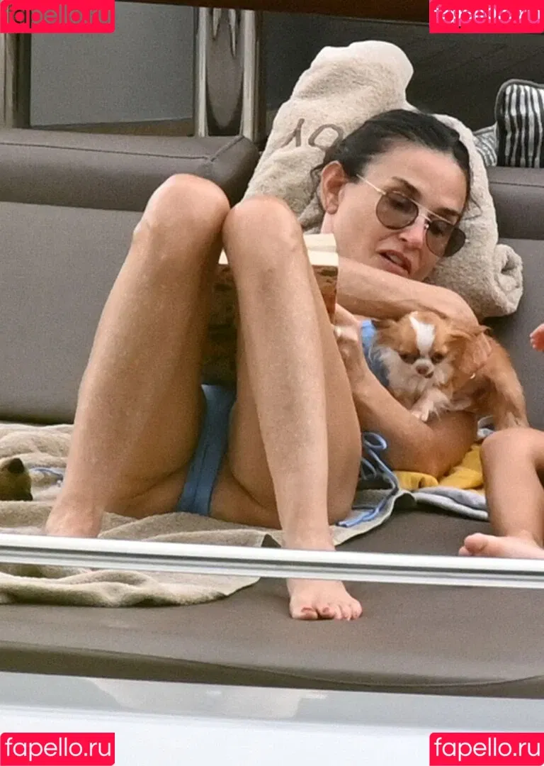 Demi Moore Onlyfans Photo Gallery 