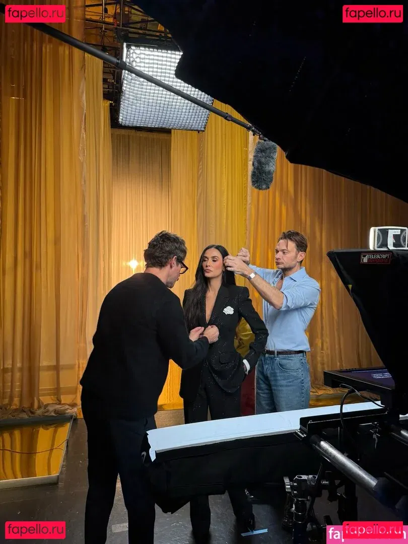 Demi Moore Onlyfans Photo Gallery 