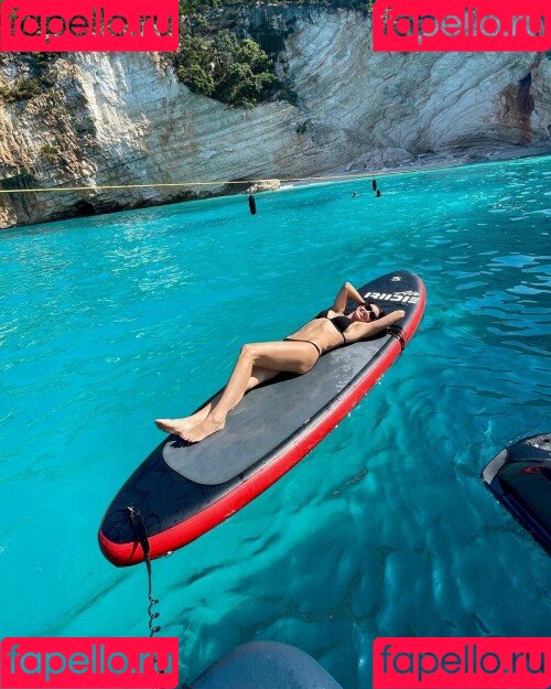 Demi Moore Onlyfans Photo Gallery 