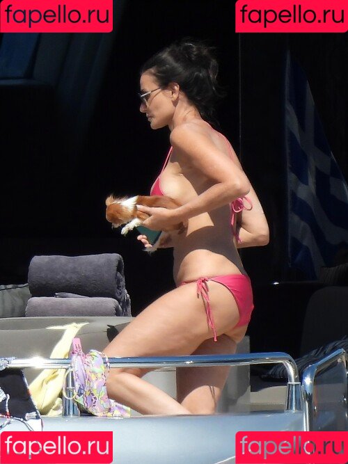 Demi Moore Onlyfans Photo Gallery 