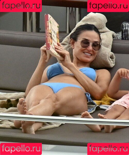 Demi Moore Onlyfans Photo Gallery 