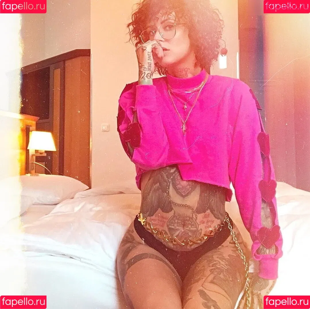 Jennifer Weist Onlyfans Photo Gallery 