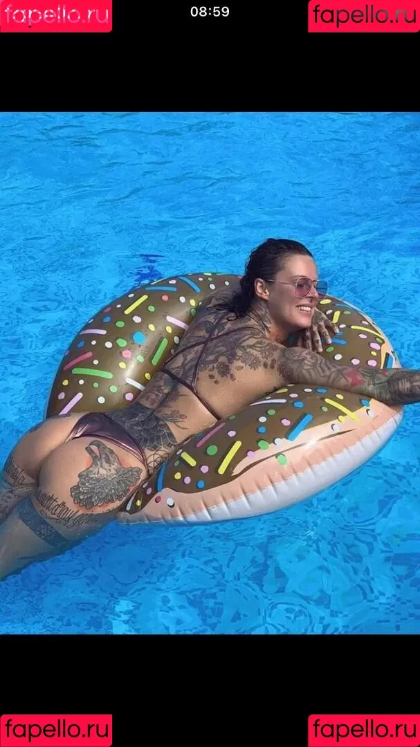 Jennifer Weist Onlyfans Photo Gallery 