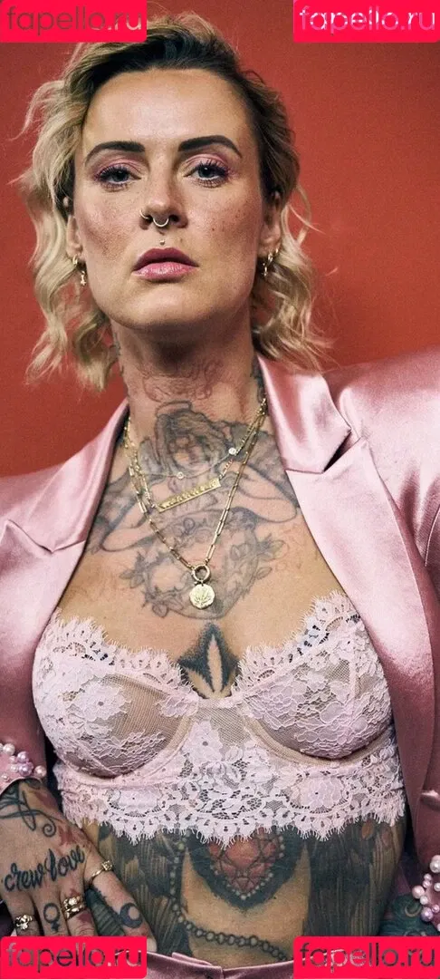 Jennifer Weist Onlyfans Photo Gallery 