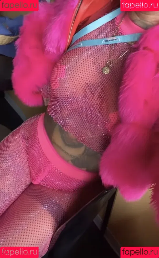 Jennifer Weist Onlyfans Photo Gallery 
