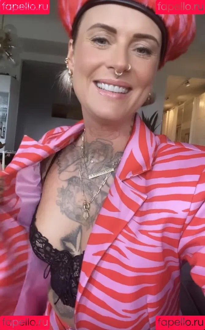 Jennifer Weist Onlyfans Photo Gallery 
