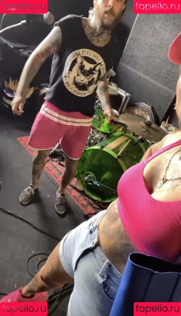Jennifer Weist Onlyfans Photo Gallery 