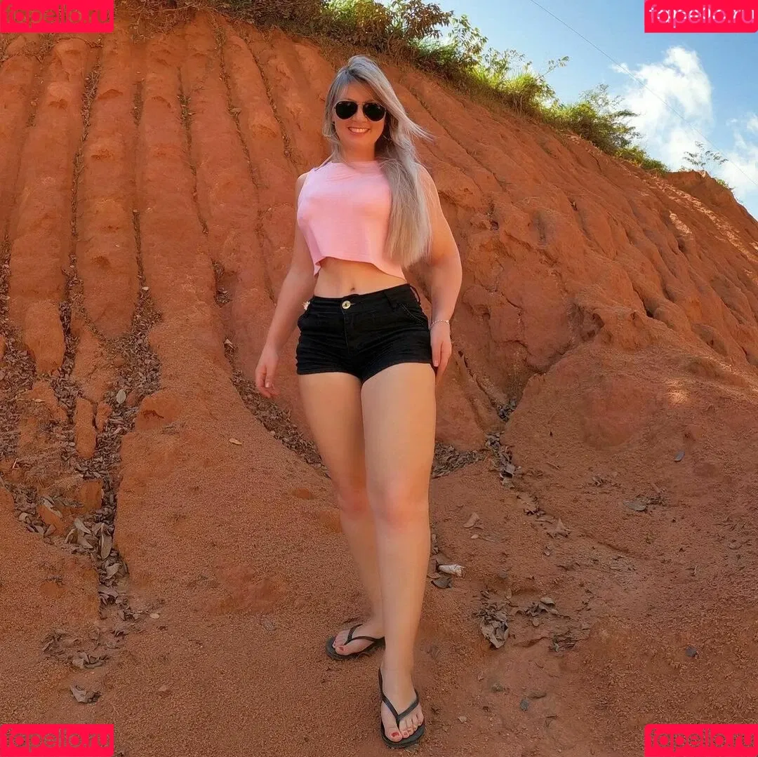 Pakita 153 Onlyfans Photo Gallery 