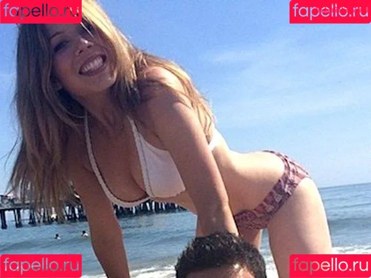 Jennette McCurdy Onlyfans Photo Gallery 
