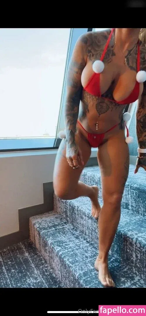 Nadine Schmied Onlyfans Photo Gallery 