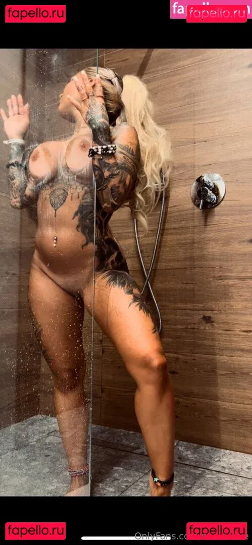 Nadine Schmied Onlyfans Photo Gallery 
