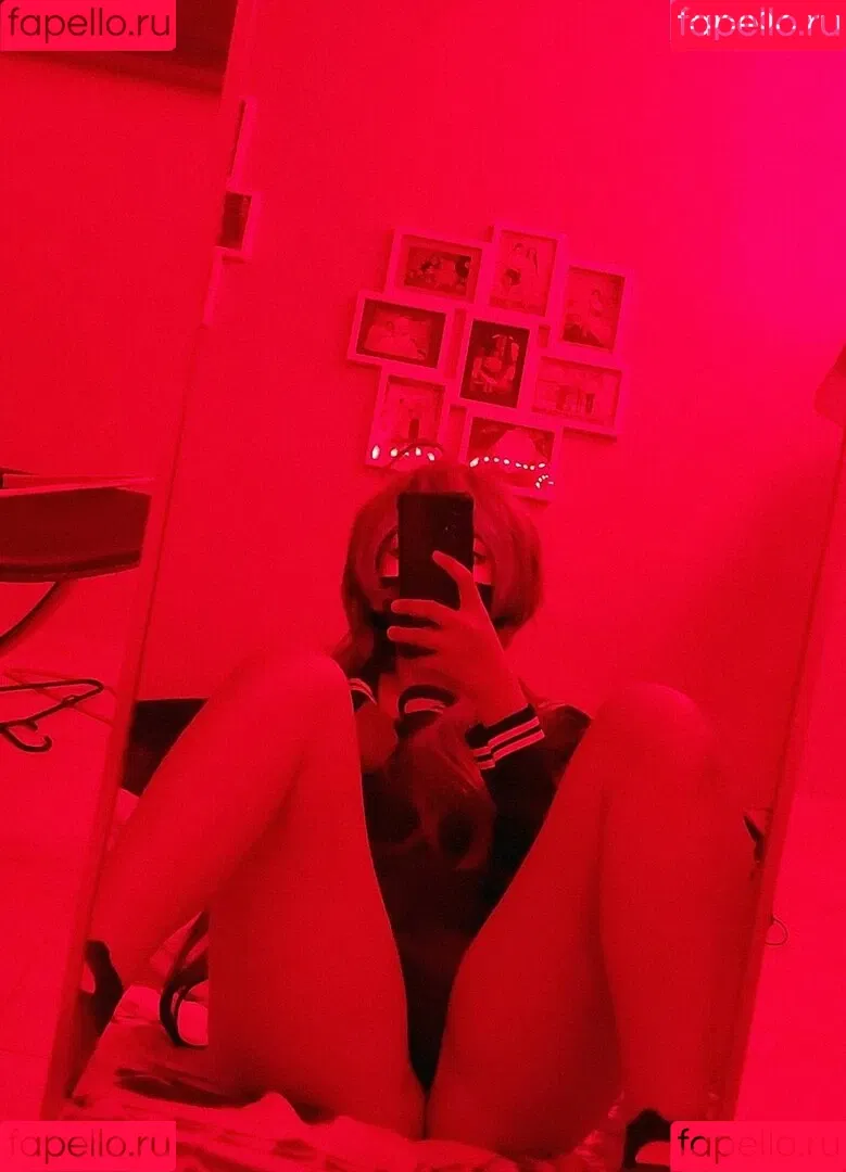 R1_021 Onlyfans Photo Gallery 