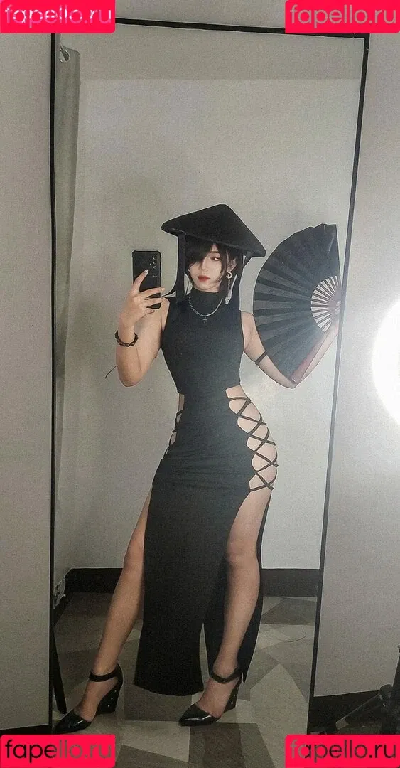R1_021 Onlyfans Photo Gallery 