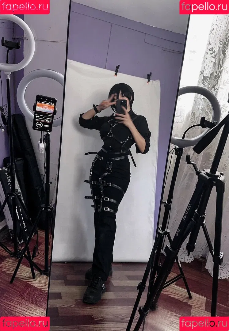 R1_021 Onlyfans Photo Gallery 