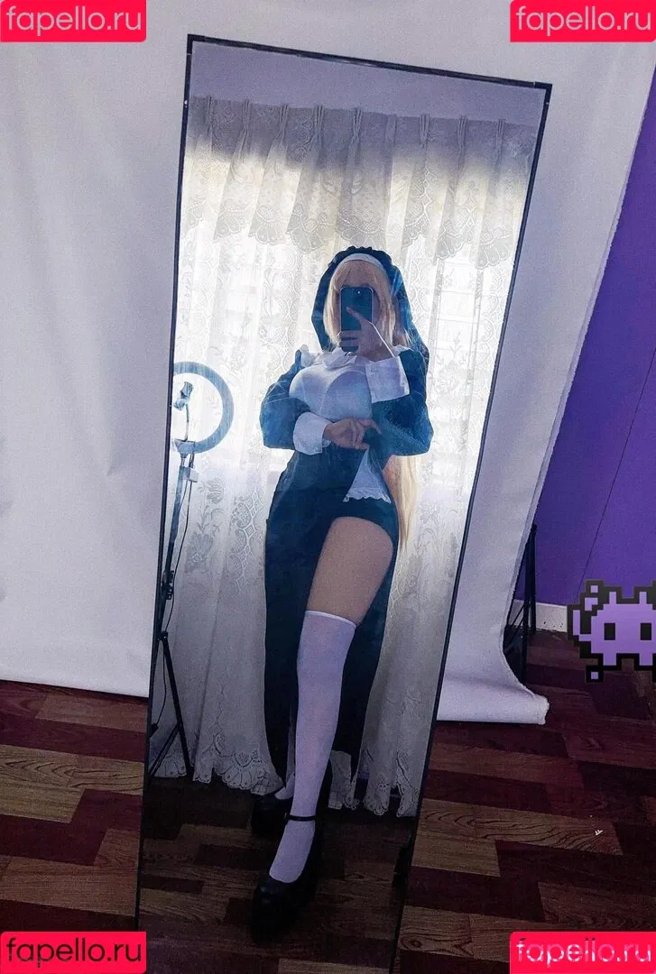 R1_021 Onlyfans Photo Gallery 