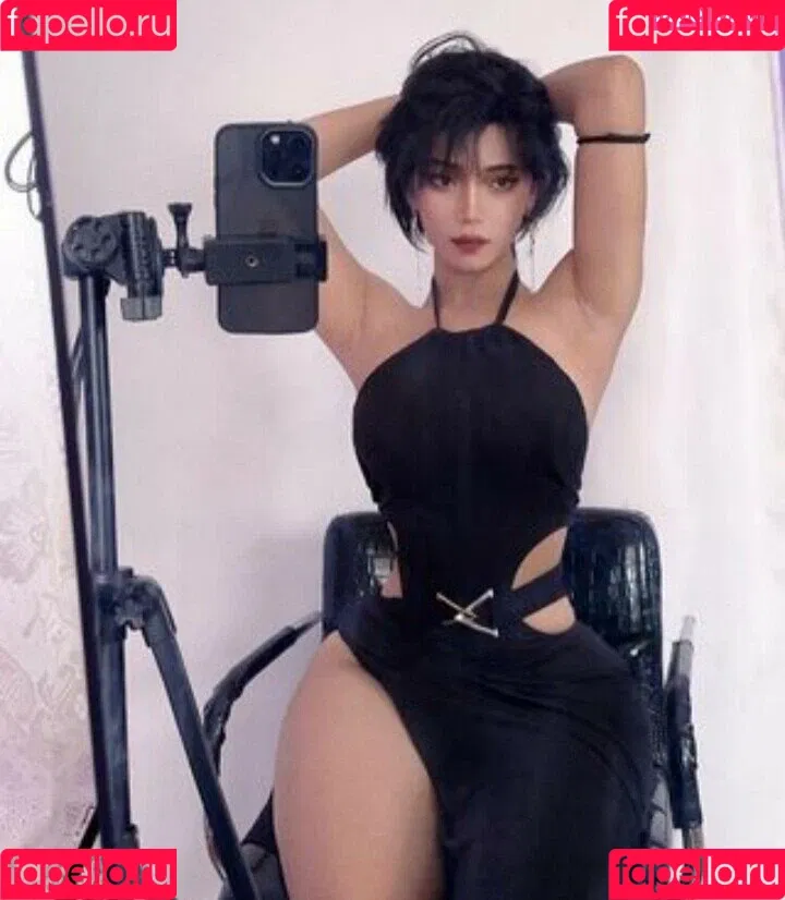 R1_021 Onlyfans Photo Gallery 
