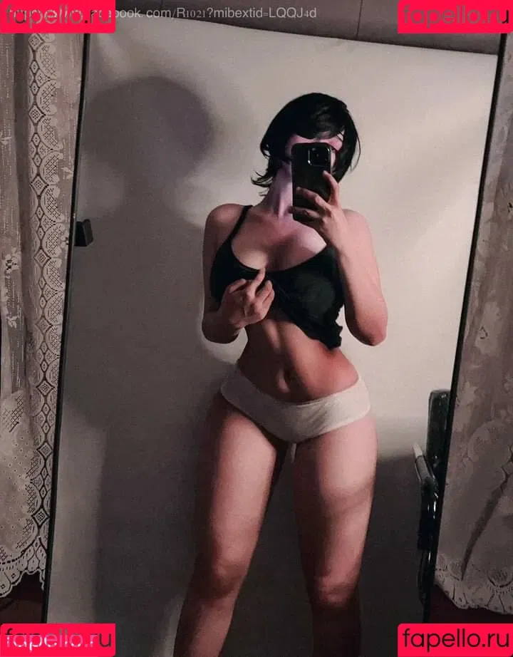 R1_021 Onlyfans Photo Gallery 