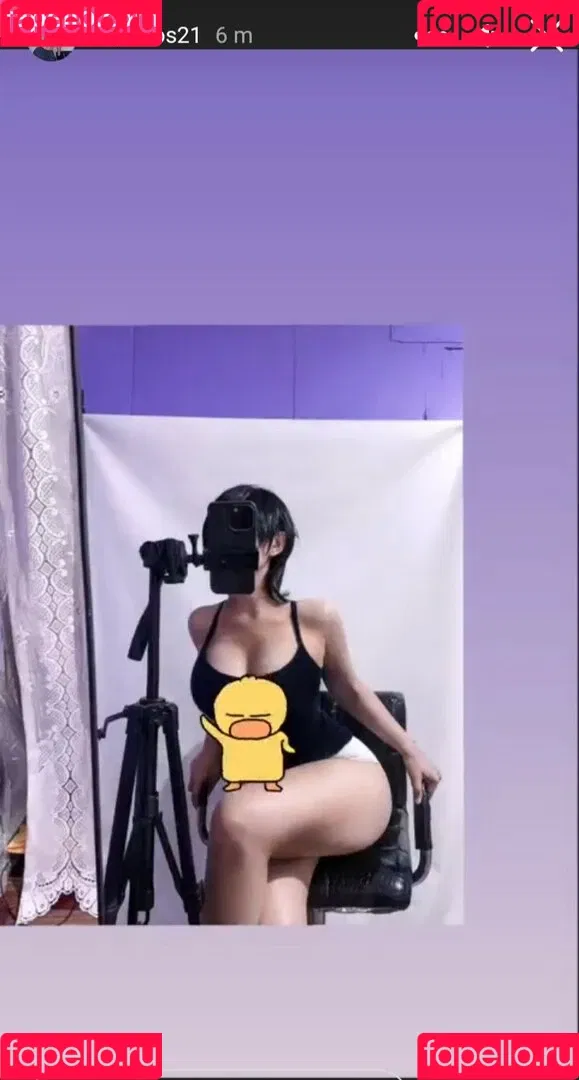 R1_021 Onlyfans Photo Gallery 