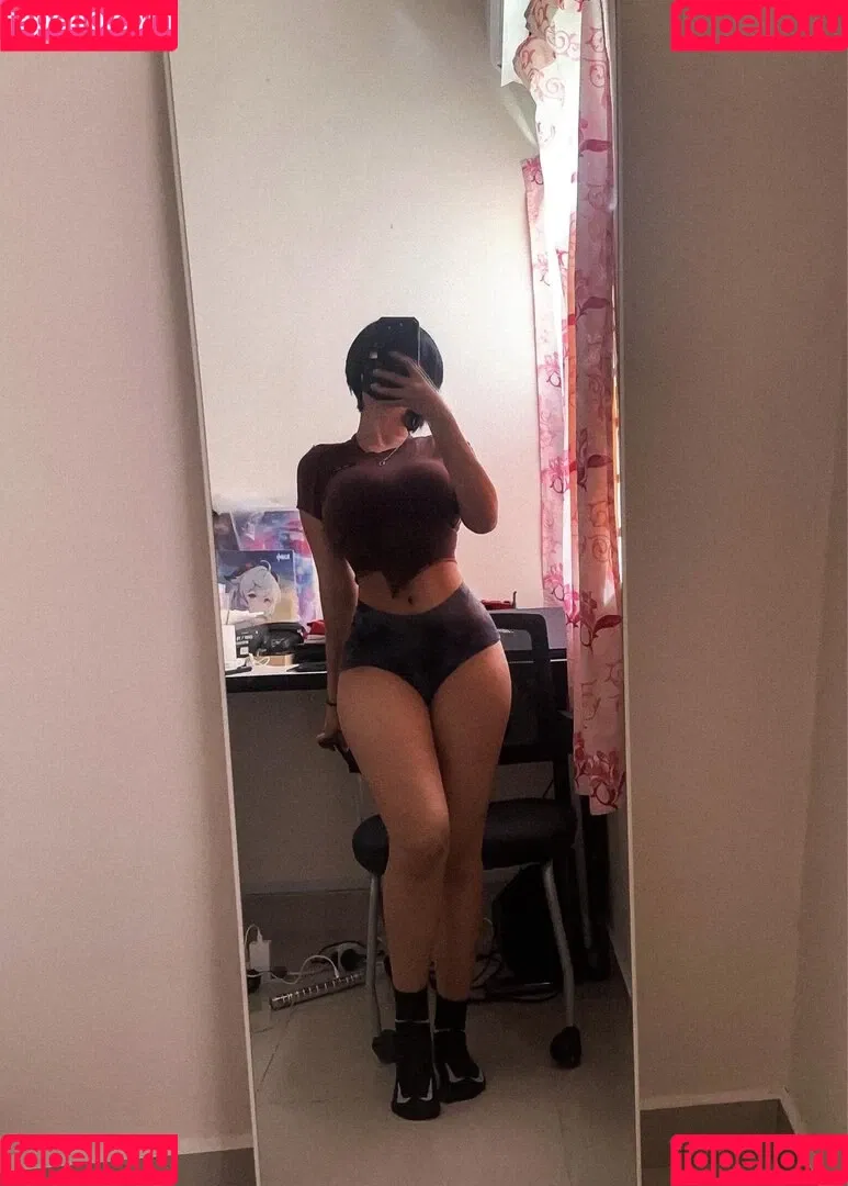 R1_021 Onlyfans Photo Gallery 