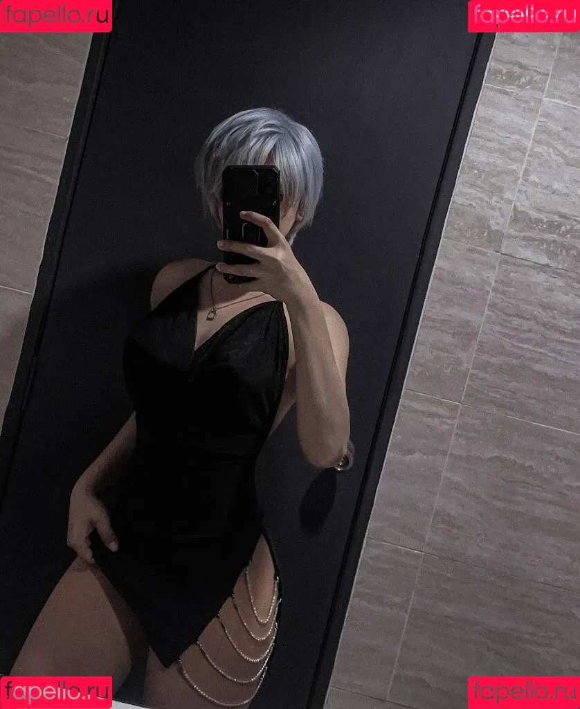 R1_021 Onlyfans Photo Gallery 